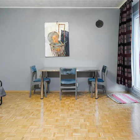 Aleja Wisniowa Classic Apartment